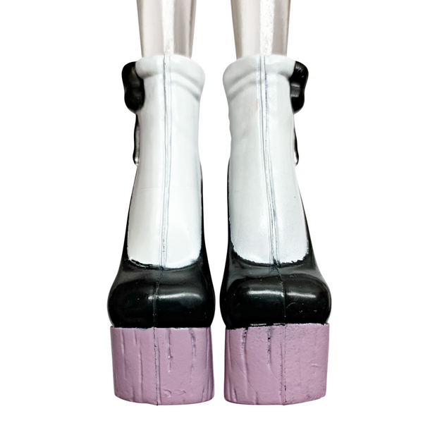 Monster High Dance Class Rochelle Goyle Doll Replacement Black & White Shoes