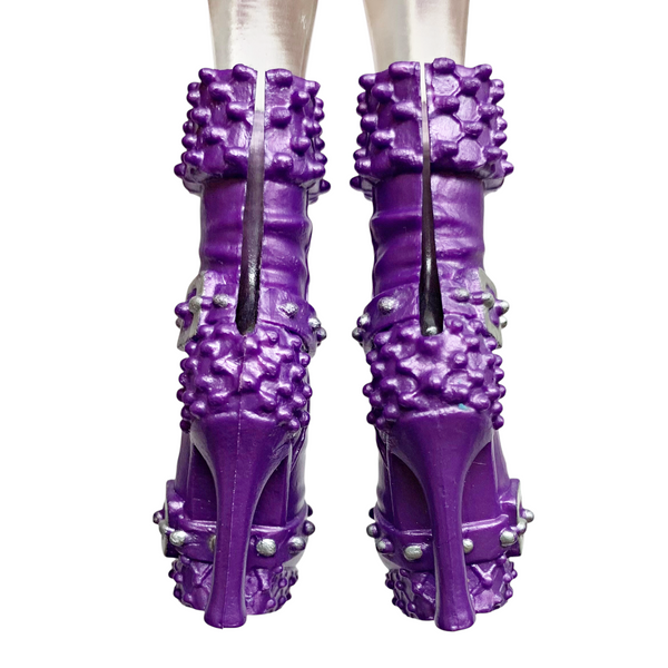 Monster High 13 Wishes Casta Fierce Doll Replacement Shoes Purple & Silver Boots