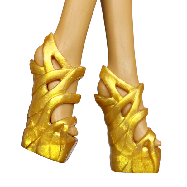 Monster High Clawdeen Wolf Pack Of Trouble Doll Replacement Gold Shoes