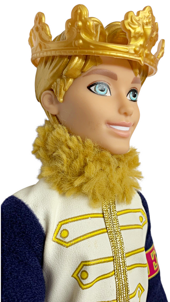 Ever After High Daring Charming Epic Winter Doll With Crown