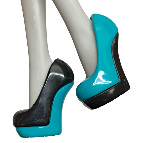 Monster High Frankie Stein Ghoul Spirit Doll Replacement Black & Blue Shoes
