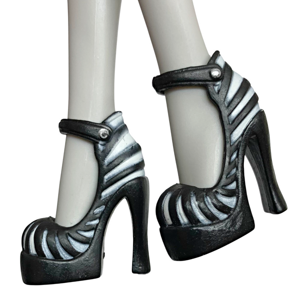 Monster High Frankie Stein Signature Doll Replacement Black & White Shoes