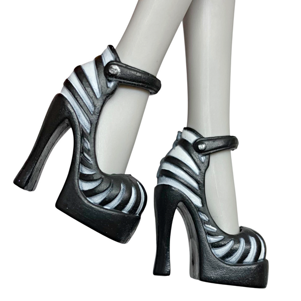 Monster High Frankie Stein Signature Doll Replacement Black & White Shoes