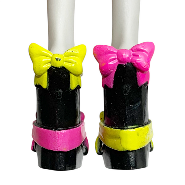 Monster High Draculaura Gloom Beach Doll Replacement Yellow And Pink Bow Shoes