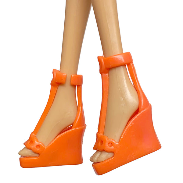 Mattel Winx Club Stella Shopping Spree Doll Replacement Orange Shoes