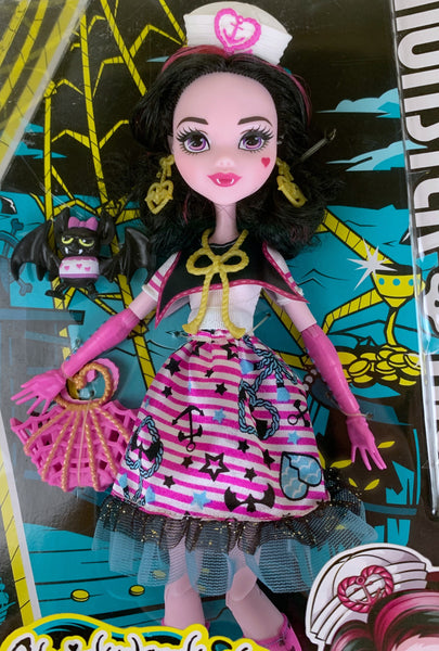 Monster High® Shriek Wrecked™ Shriekwrecked Nautical Ghouls™ Draculaura® Doll (DTV90)