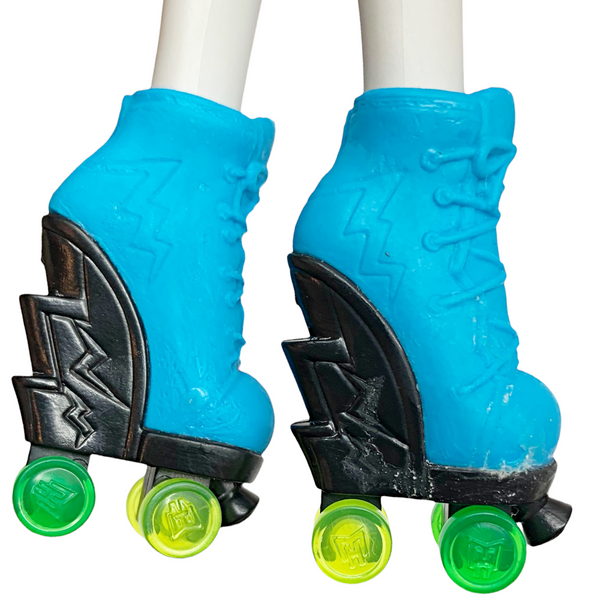 Monster High Frankie Stein Roller Maze Doll Replacement Blue Skates Shoes