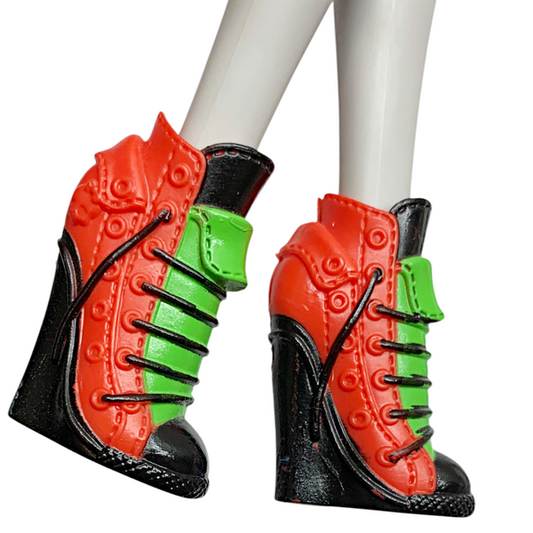 Monster High Ghoulia Yelps Comic Book Club Fashion Pack Replacement Boots Shoes