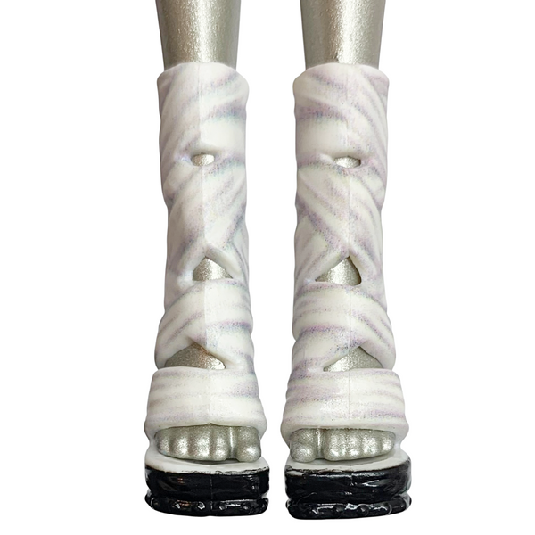 Monster High Cleo De Nile Reel Drama Doll Replacement White & Silver Gray Shoes