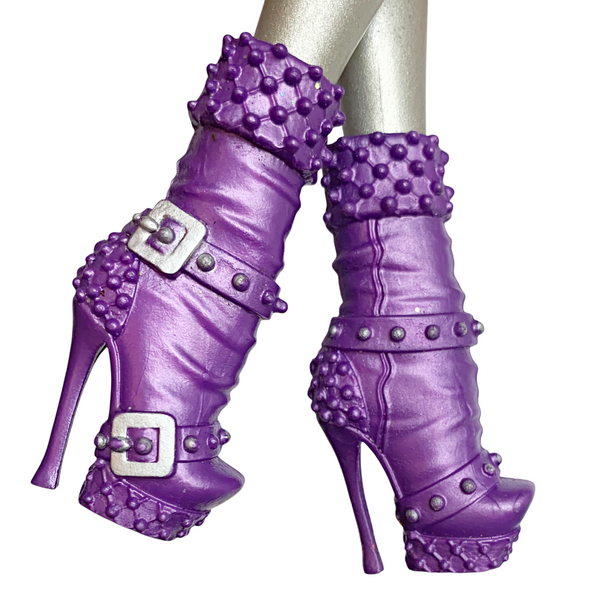 Monster High Casta Fierce Friday 13th / 13 Wishes Doll Replacement Shoes Purple & Silver Boots