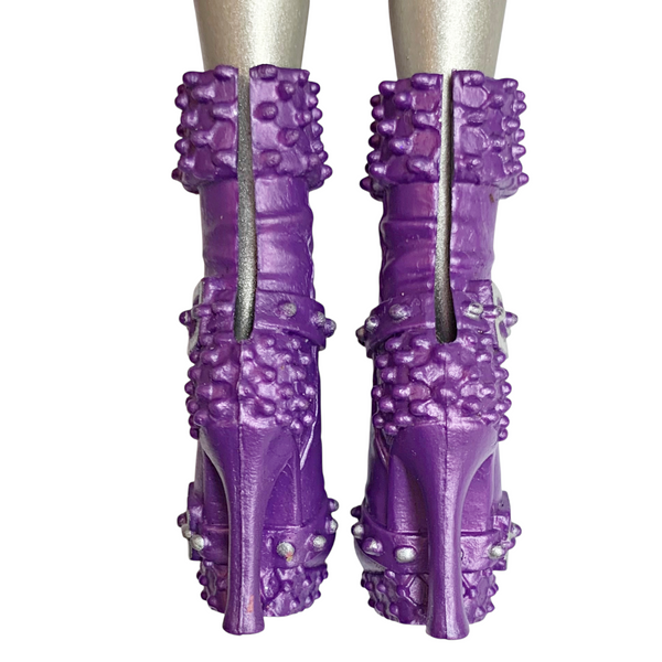 Monster High Casta Fierce Friday 13th / 13 Wishes Doll Replacement Shoes Purple & Silver Boots