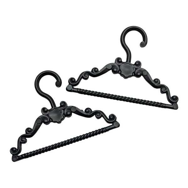 Monster High Venus McFlytrap Garden Mysteries Playset Replacement 2x Black Hangers