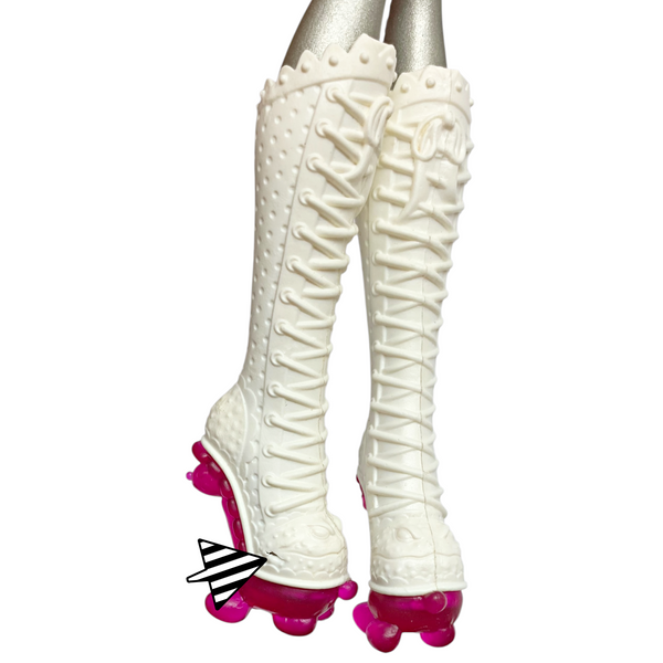 Monster High Honey Swamp Freak Du Chic Doll Replacement Tall White Boots Shoes