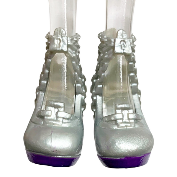 Monster High Spectra Vondergeist Ghouls Night Out Doll Replacement Silver & Purple Shoes