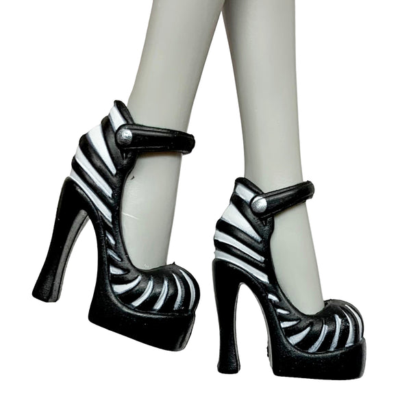 Monster High First Wave Original Frankie Stein Doll Replacement Black & White Shoes