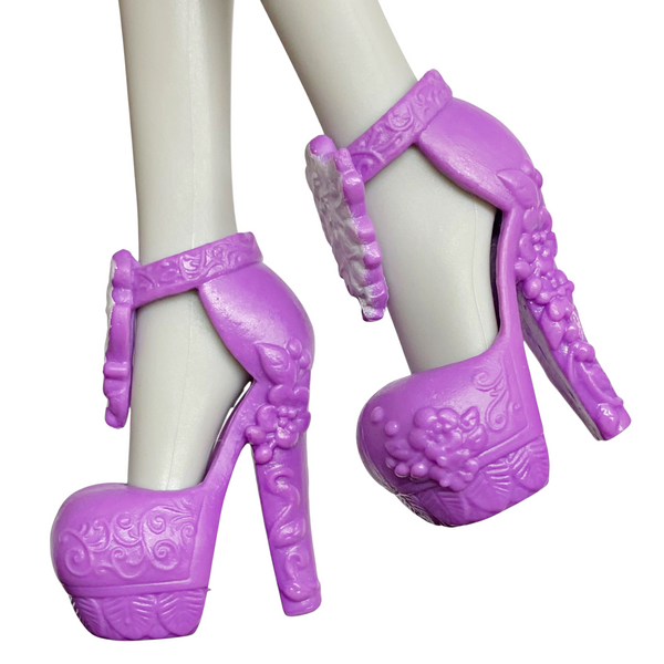 Ever After High Holly O'Hair Powerful Princess Doll Replacement Purple & White Flower Shoes