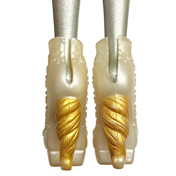 Ever After High Apple White Hat-Tastic Doll Replacement Pearl White & Gold Shoes