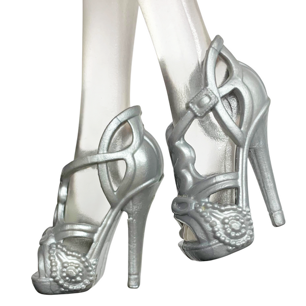 Ever After High Justine Dancer 1st Chapter Doll Replacement Silver Shoes