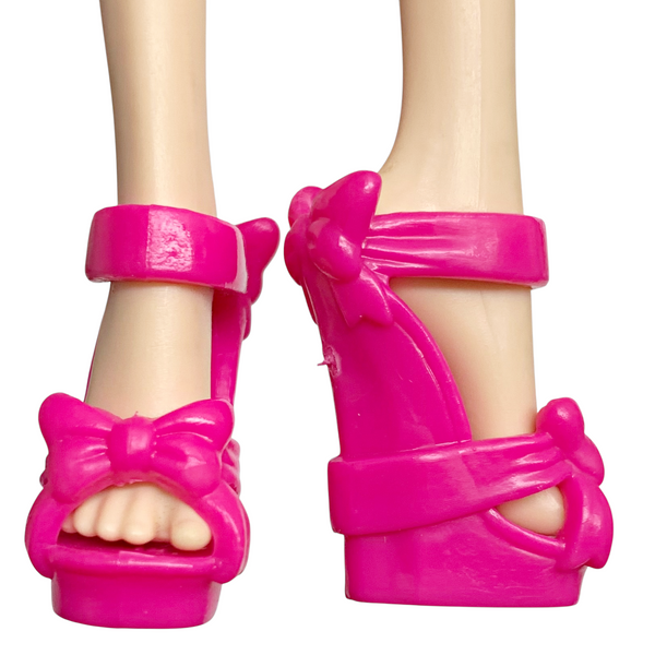 Monster High Draculaura Draculocker Playset Doll Replacement Pink Bow Shoes