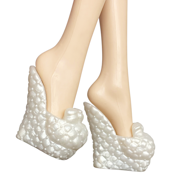 Ever After High Apple White Getting Fairest Replacement Shoes Pearl White Slippers