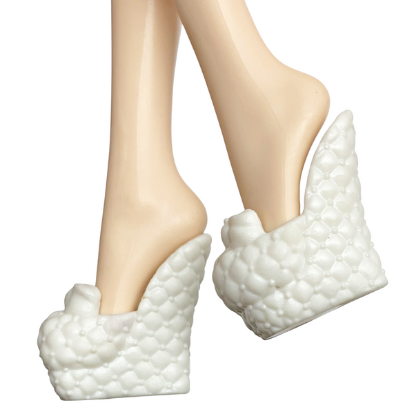 Ever After High Apple White Getting Fairest Prototype Solid White Slippers