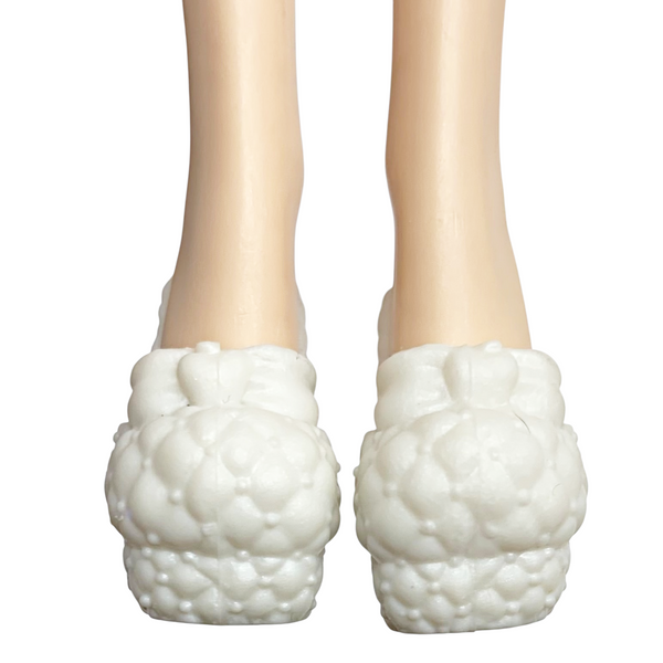 Ever After High Apple White Getting Fairest Prototype Solid White Slippers