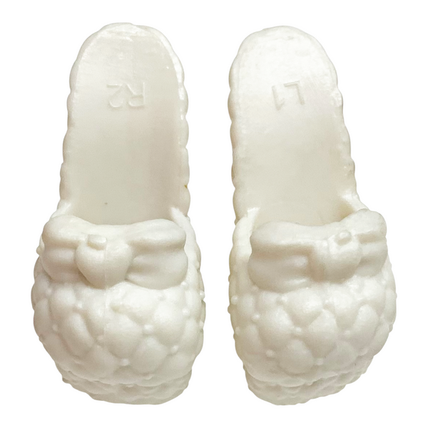 Ever After High Apple White Getting Fairest Prototype Solid White Slippers