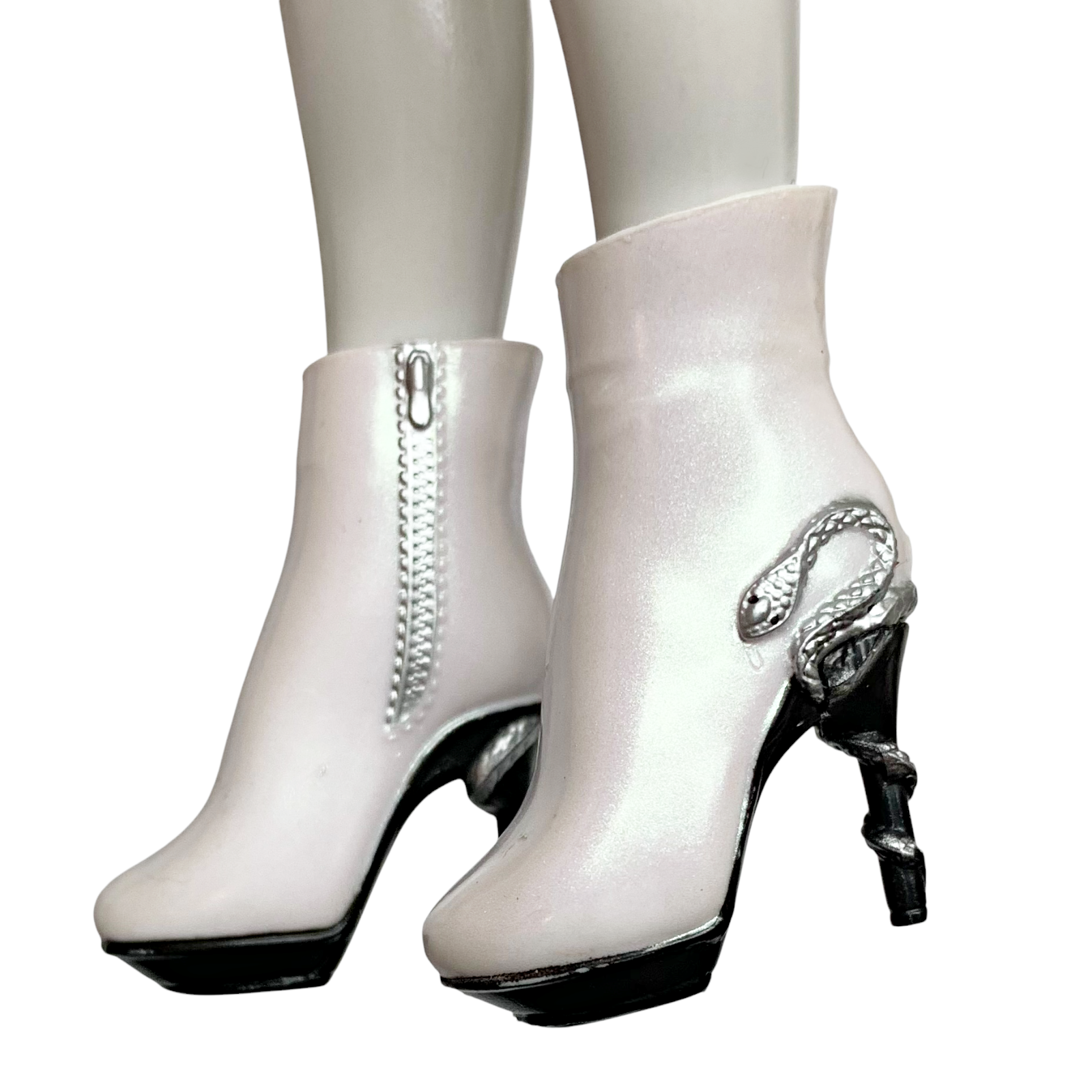 Rainbow Shadow High Heather Grayson Doll Outfit Replacement White & Black Shoes