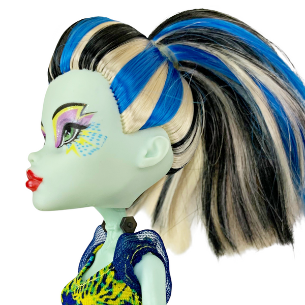 Monster High Frankie Stein Great Scarrier Reef Doll