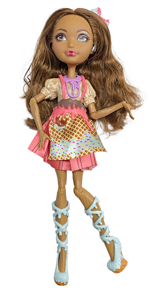 Ever After High Cedar Wood Sugar Coated Doll With Outfit
