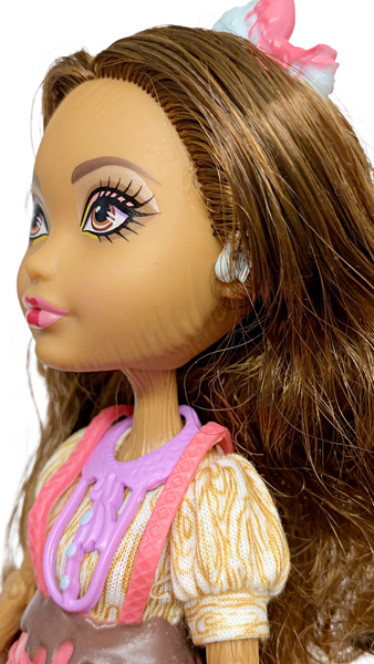 Ever After High Cedar Wood Sugar Coated Doll With Outfit