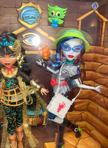 Monster High SDCC Collector The Vault Cleo De Nile & Ghoulia Yelps Doll Set (FCL36)