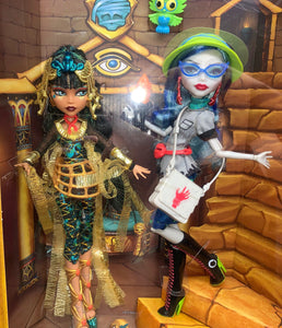 Monster High® SDCC Collector The Vault Cleo De Nile® & Ghoulia Yelps® – The  Serendipity Doll Boutique