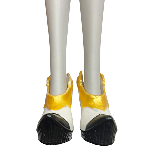 Disney Descendants Freddie Genie Chic Doll Replacement White & Black Shoes
