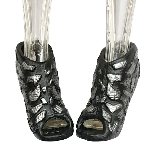 Novi Stars Gail Lexi Stellar Skinz Clear Alien Doll Replacement Black Shoes