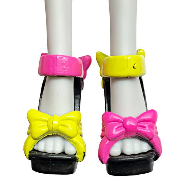 Monster High Draculaura Gloom Beach Doll Replacement Pink & Yellow Bow Shoes