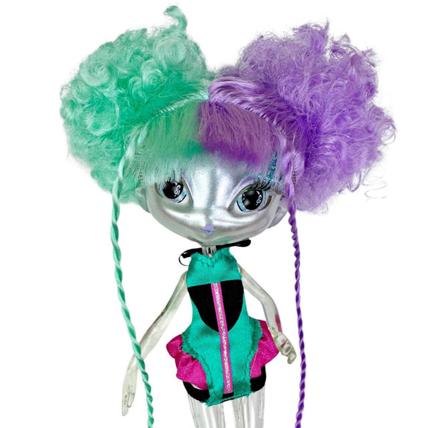 Novi Stars Gail Lexi Stellar Skinz Clear Alien Doll With Wig And Outfit