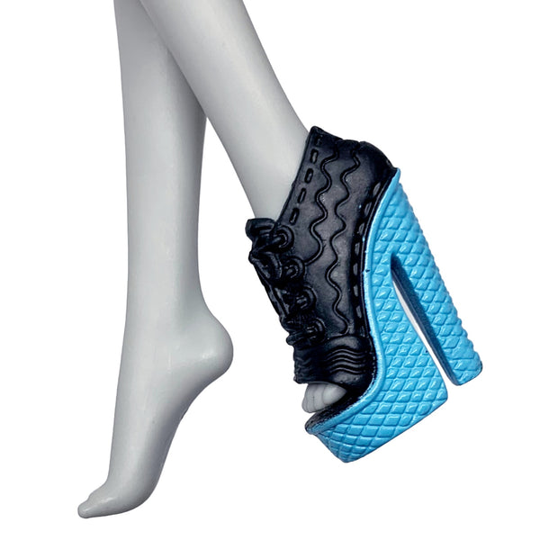 Monster High Ghoulia Doll Deluxe Fashion Pack Outfit Replacement Left Black & Blue Shoe