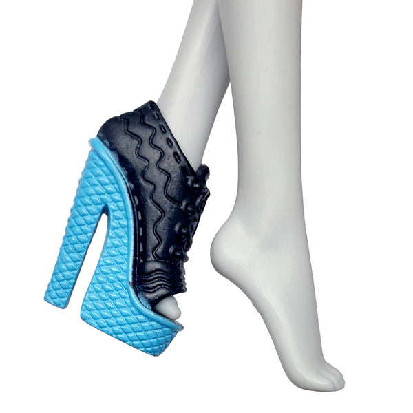 Monster High Ghoulia Doll Deluxe Fashion Pack Outfit Replacement Left Black & Blue Shoe