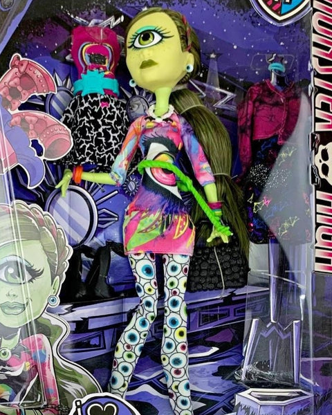 Monster High Iris Clops Toys"R"Us Exclusive I Heart Fashion Cyclops Doll (CKD73)