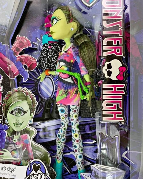 Monster High Iris Clops Toys"R"Us Exclusive I Heart Fashion Cyclops Doll (CKD73)