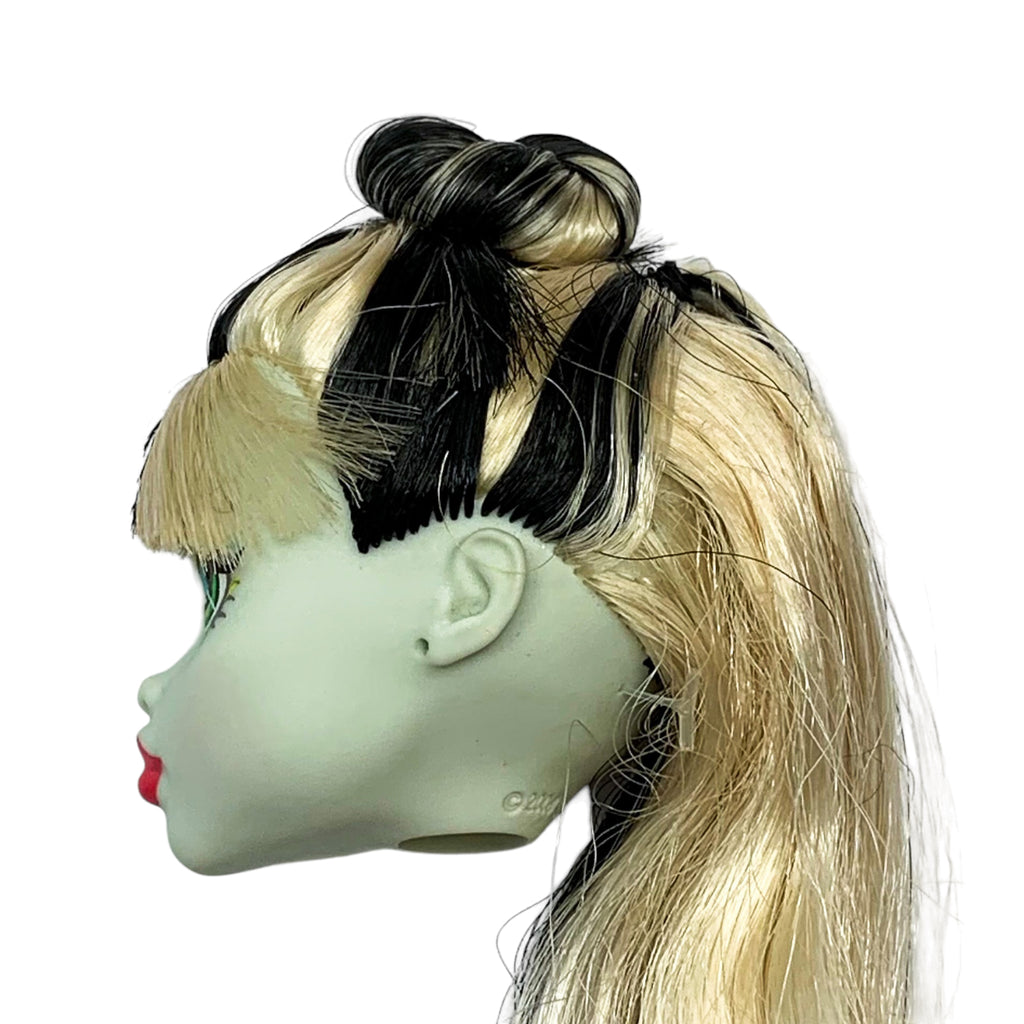 Monster High Frankie Stein Styling Head With 65+ Nail, Hair And Face  Accessories : Target