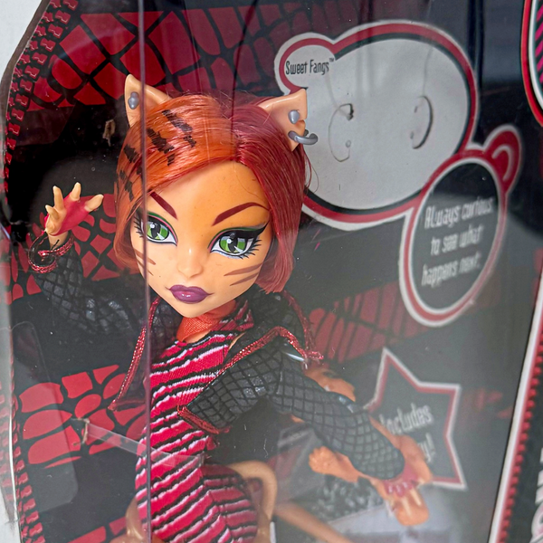 Monster High 1st Wave Original Release Toralei Stripe Doll (W9117)