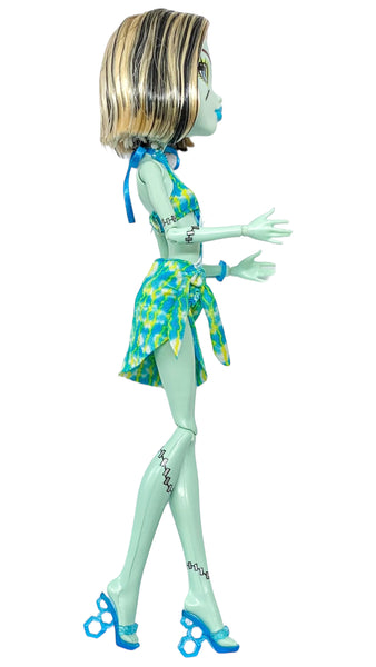 Monster High Skull Shores Blue Variant Frankie Stein Doll With Outfit
