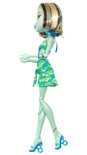 Monster High Skull Shores Blue Variant Frankie Stein Doll With Outfit