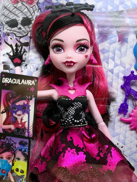 Monster High® Welcome To Monster High Dance The Fright Away™ Draculara® Doll (DNX33)