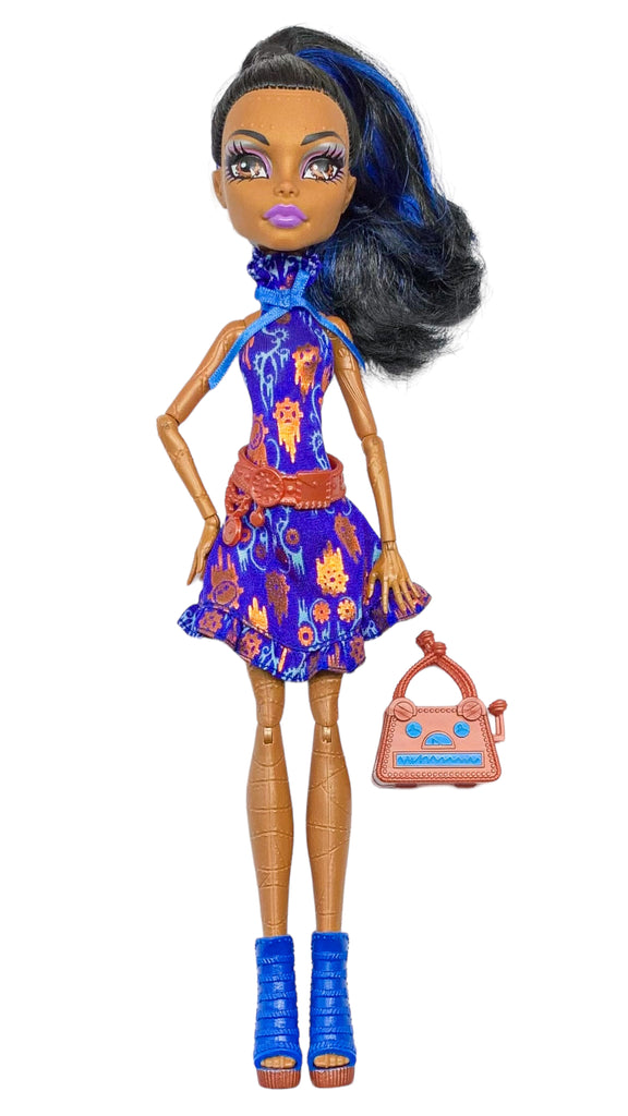 Monster High Robe Monster High Robecca Steam Doll & Deluxe Fashion Pack Dress Outfit Bun ...