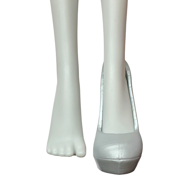 Monster High Scarah Screams I Heart Fashion Doll Replacement Left Silver Shoe