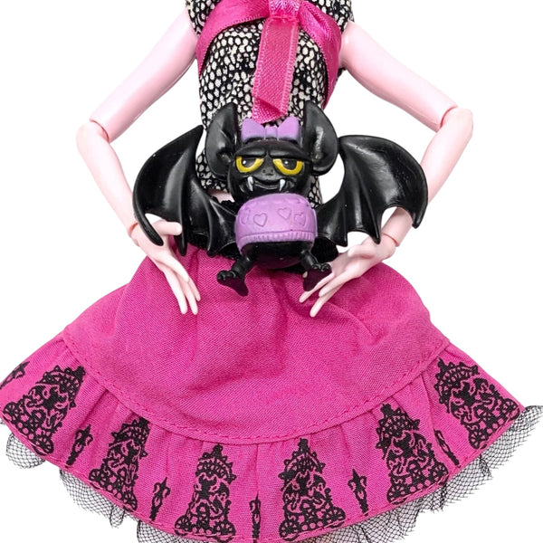 Monster High Draculaura Draculocker Style Replacement Doll Size Pet Bat Count Fabulous