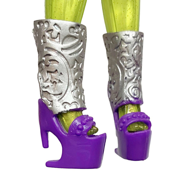 Novi Stars Una Verse Orbit Beach Doll Replacement Purple & Silver Shoes